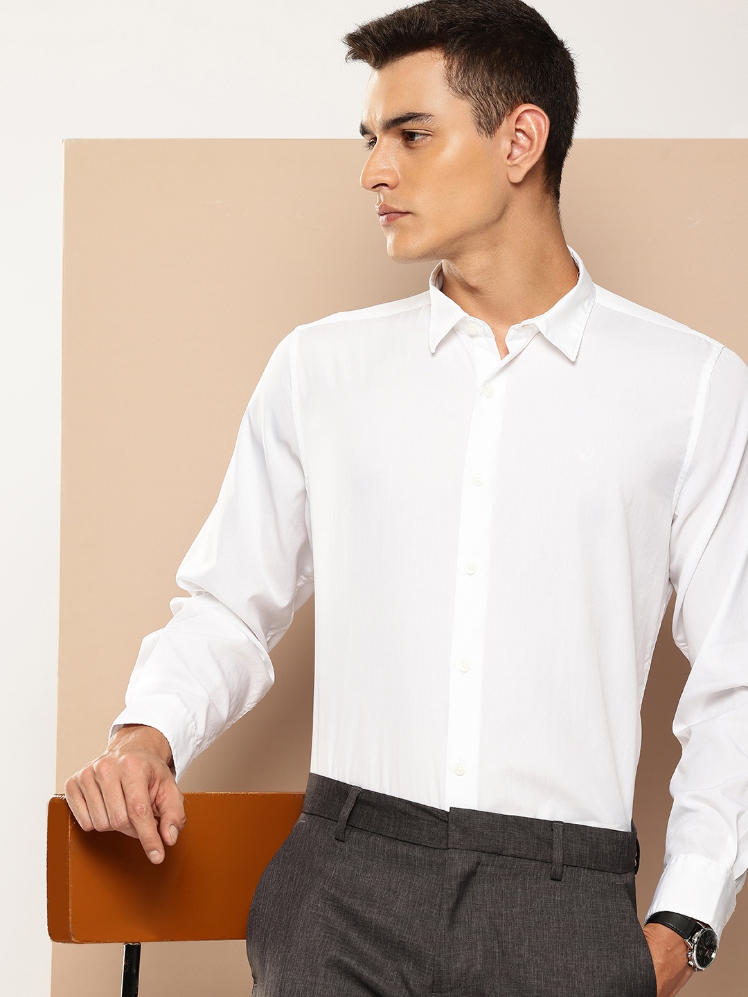 

INVICTUS Pure Cotton Solid Intelligent Anti-Stain Formal Shirt, White