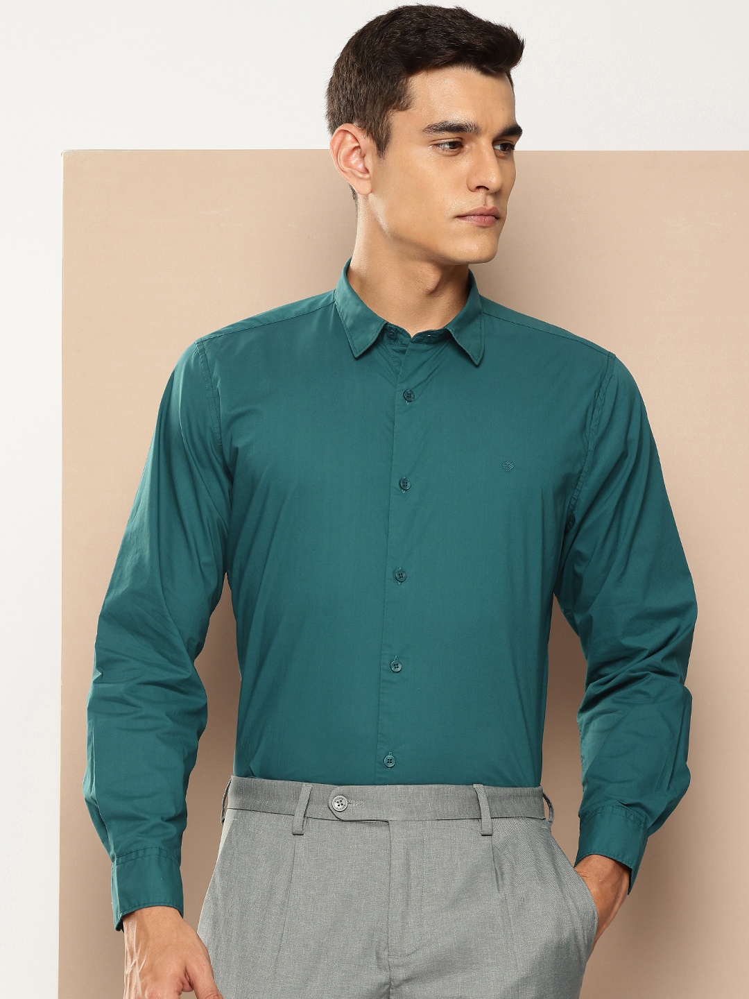 

INVICTUS Pure Cotton Solid Intelligent Anti-Stain Formal Shirt, Teal