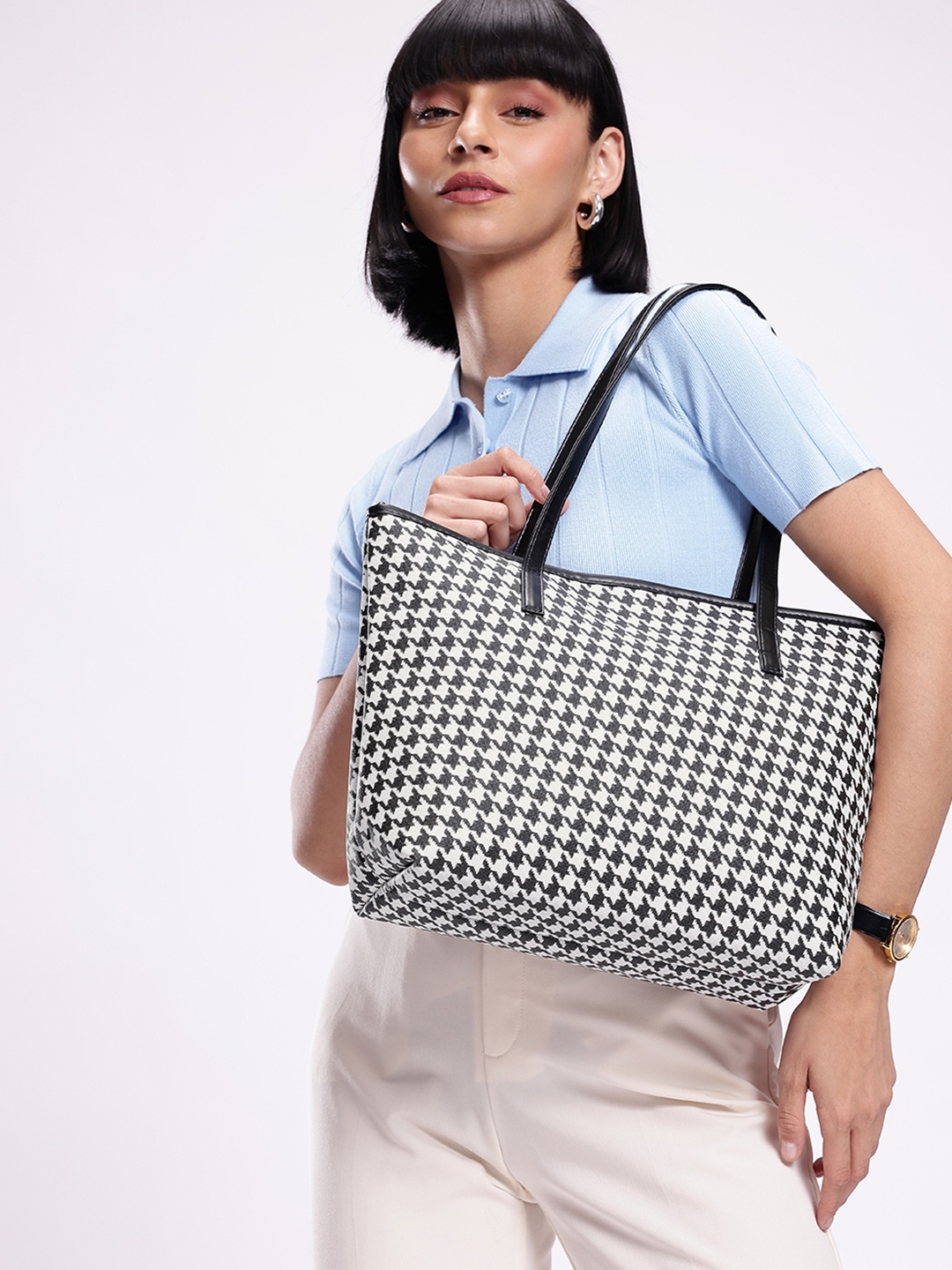 

Mast & Harbour Houndstooth Checked Shoulder Bag, White