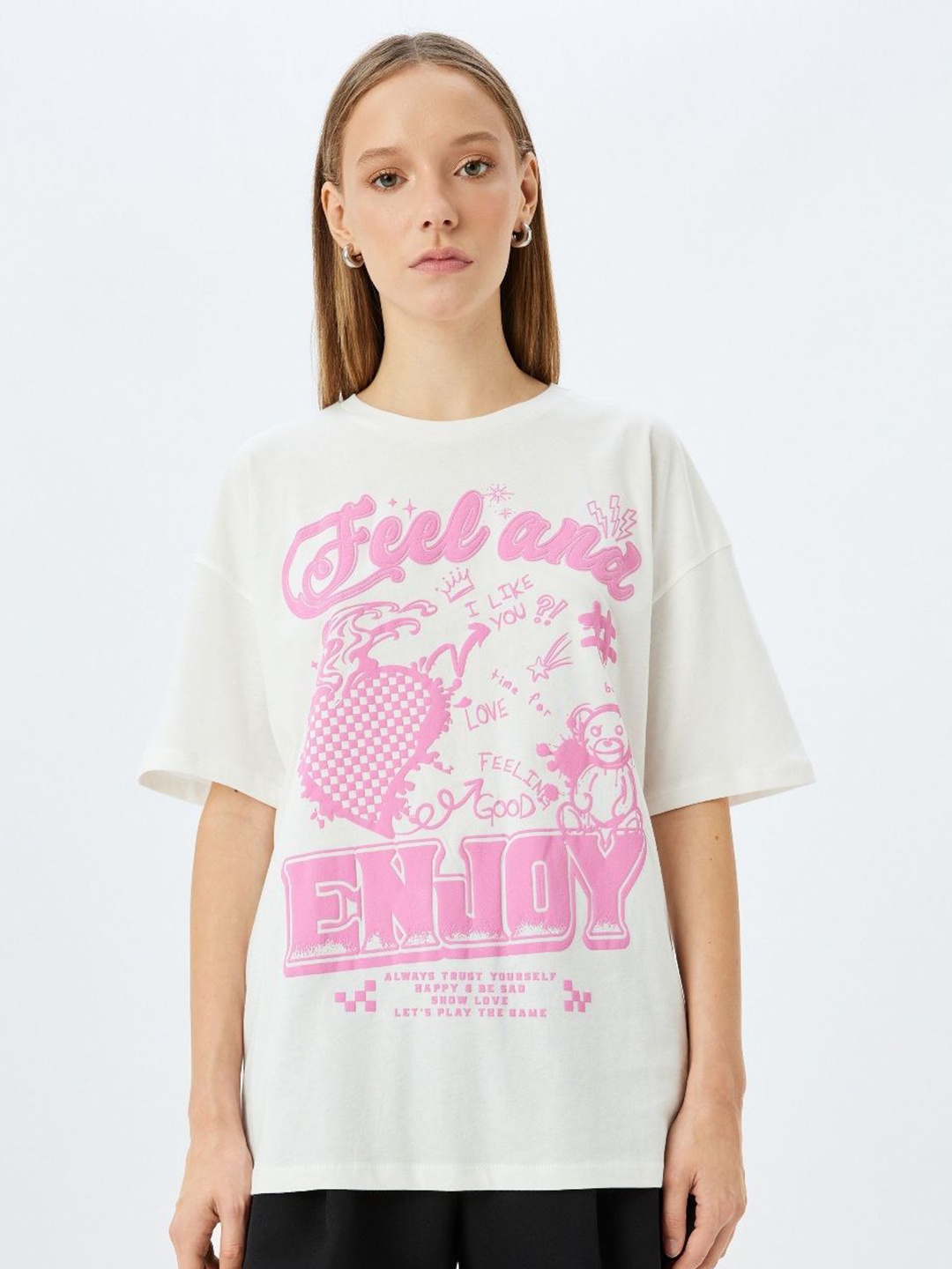 

Koton Women Printed Applique T-shirt, Beige