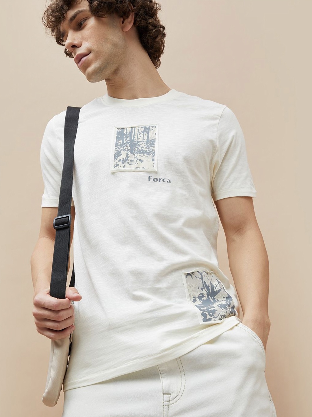 

Forca Men Typography Printed Pockets T-shirt, Off white