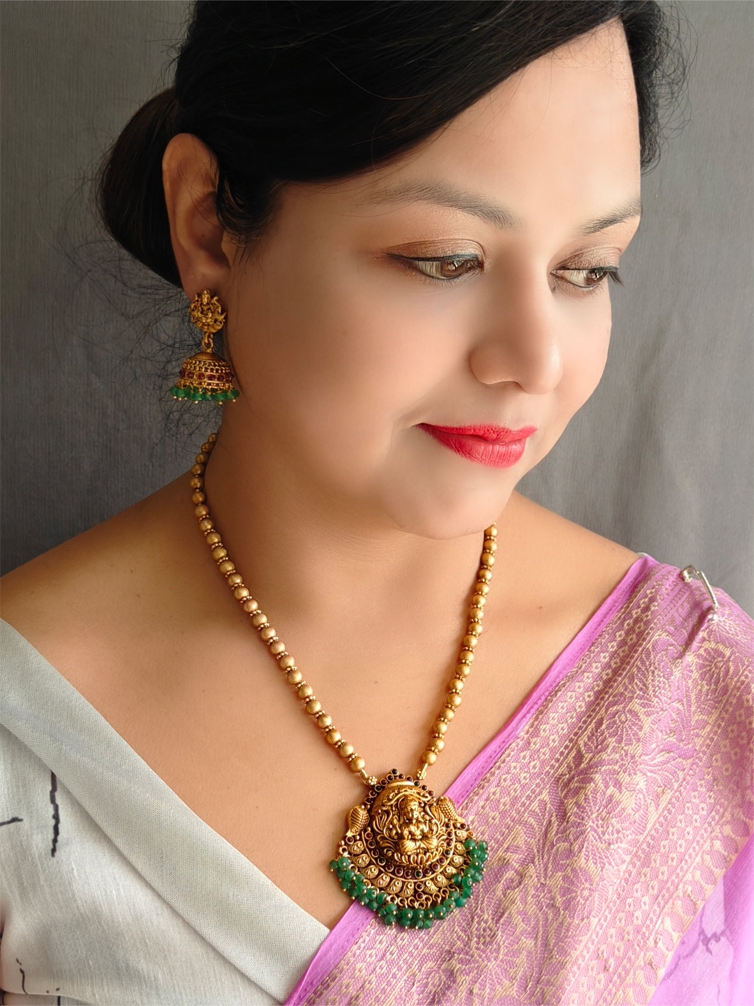 

GRIIHAM Gold-Plated Stone-Studded & Beaded Jewellery Set