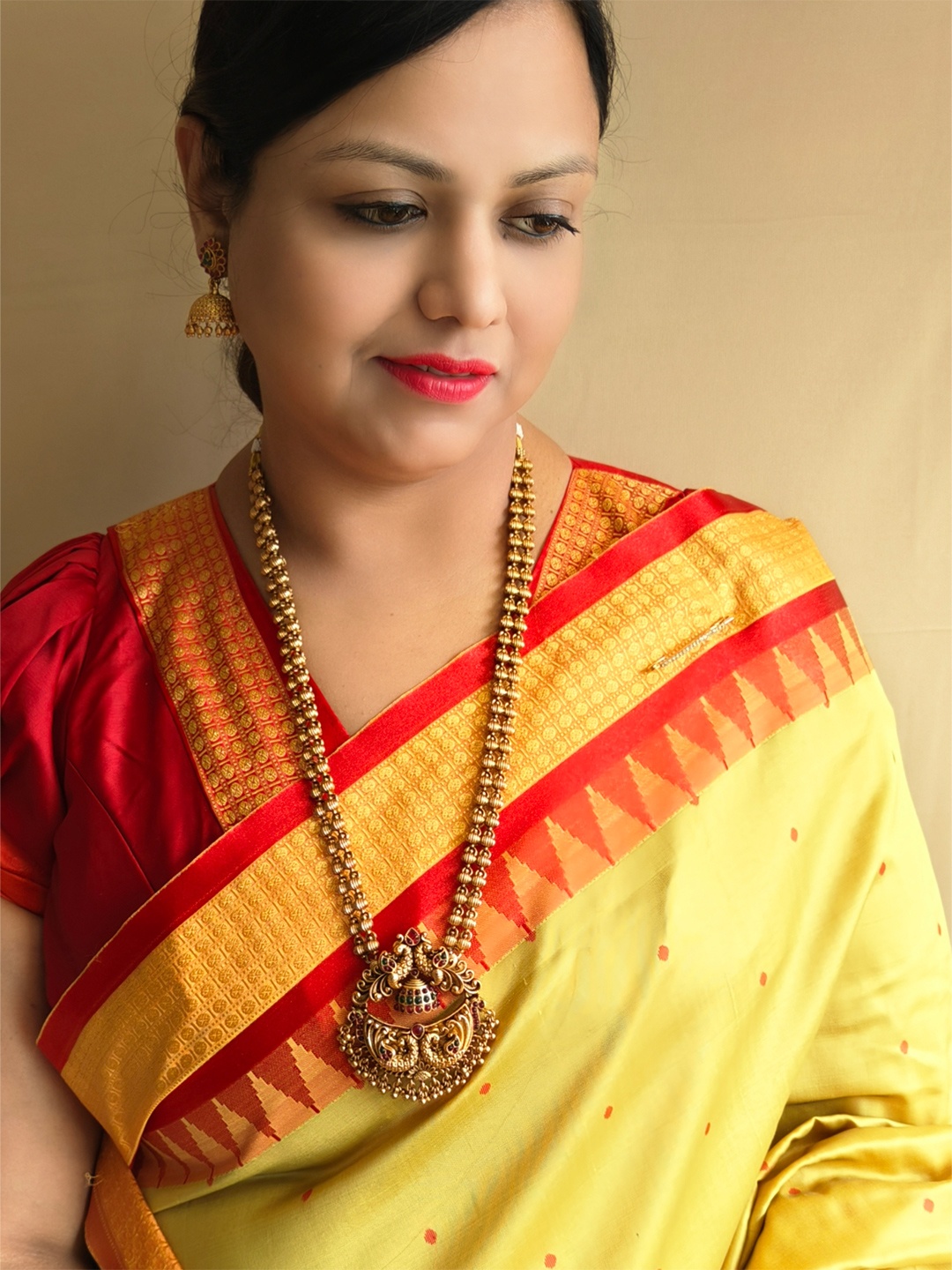 

GRIIHAM Gold-Plated Stone-Studded & Beaded Jewellery Set