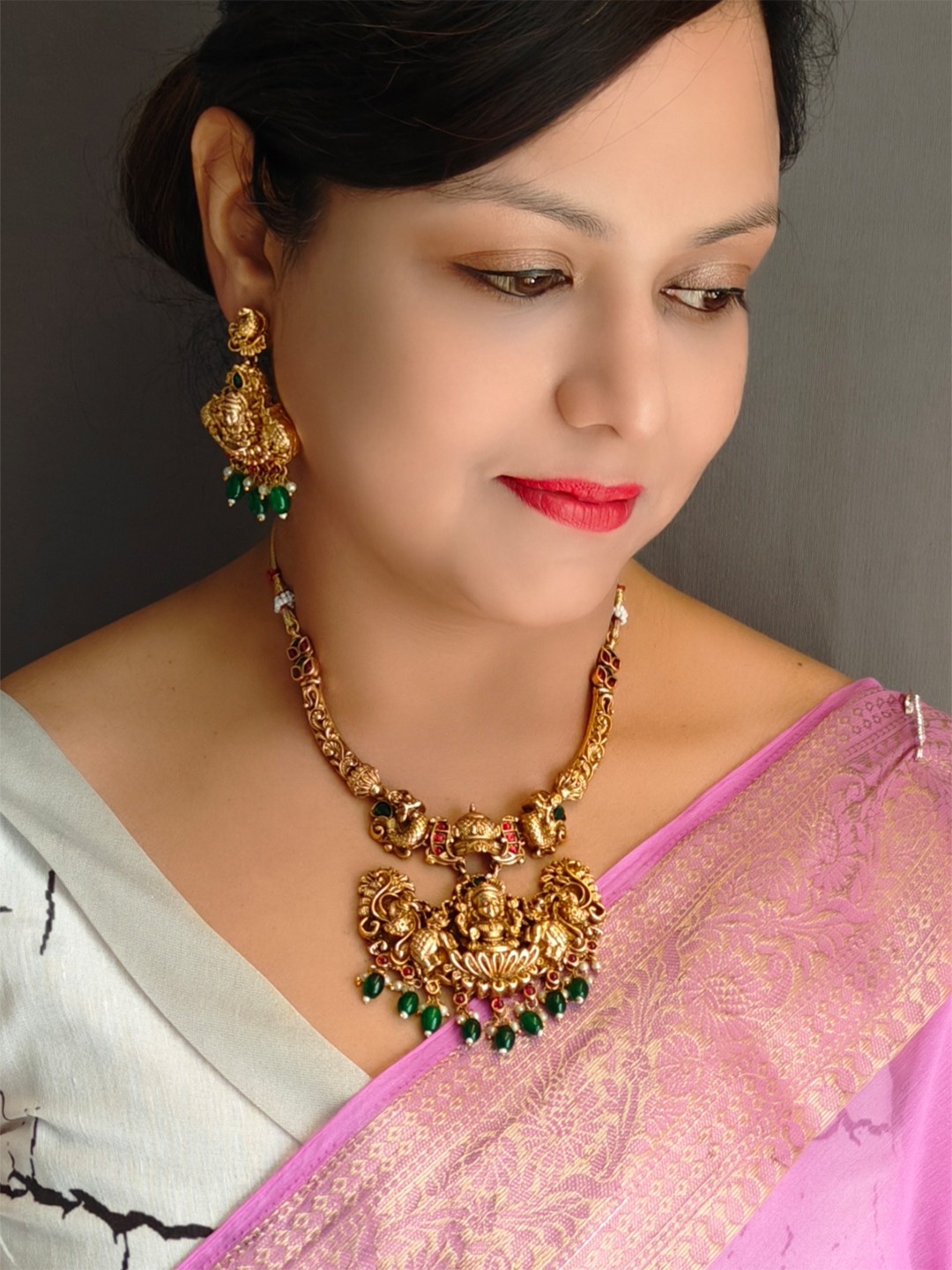 

GRIIHAM Gold-Plated Stone-Studded & Beaded Jewellery Set