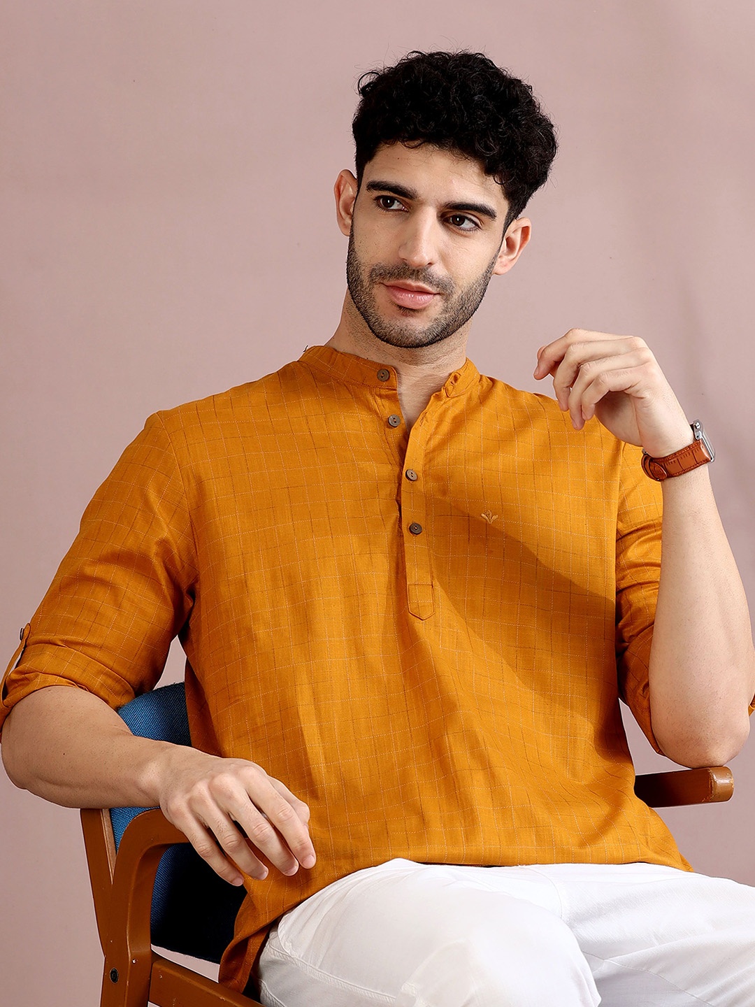 

FILORI Men Pure Cotton Checked Kurta, Mustard