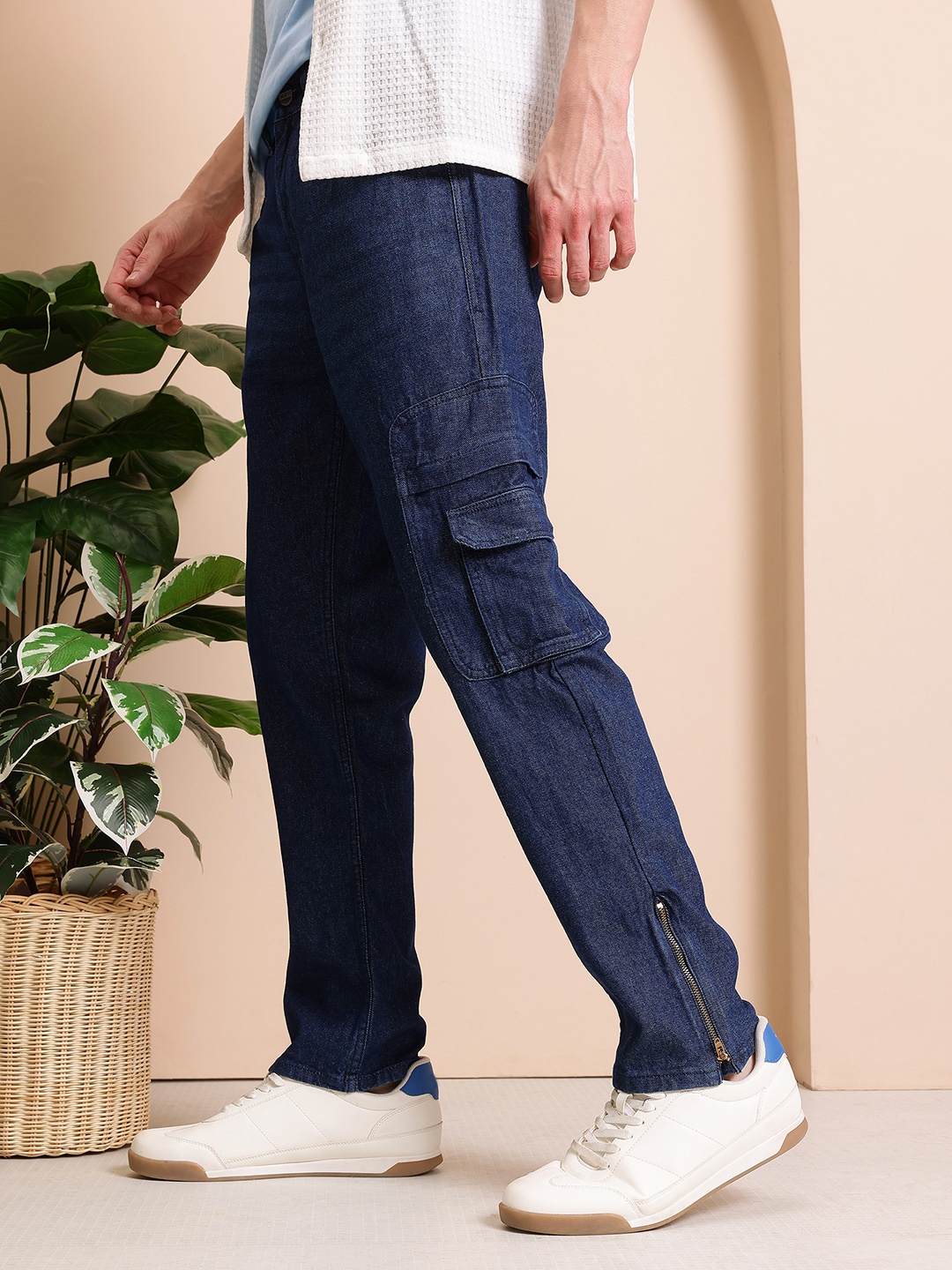 

Mast & Harbour Men Mid-Rise Pure Cotton Cargo-Style Slim Fit Jeans, Navy blue