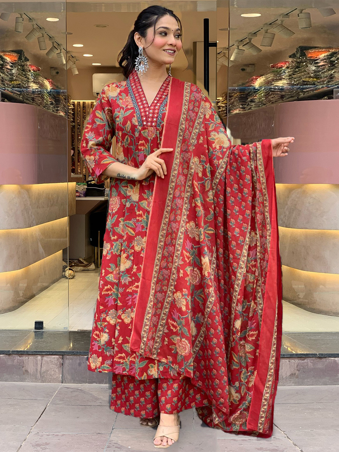 

KALINI Women Floral Printed V-Neck Anarkali Kurta with Palazzos & Dupatta, Red