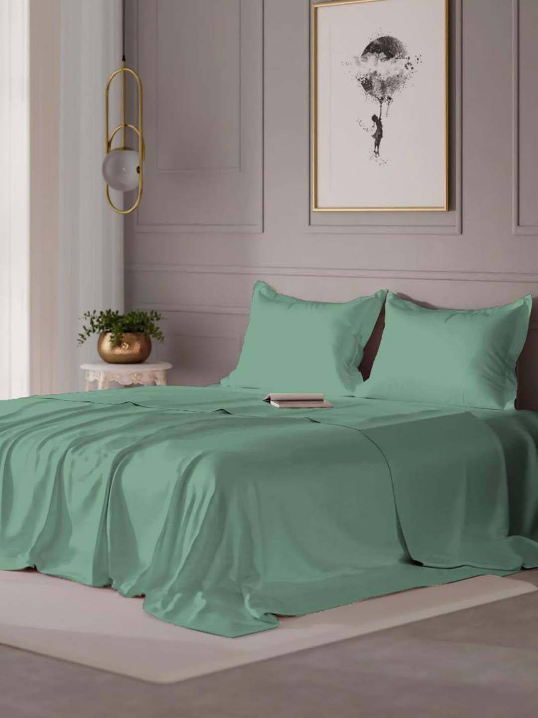 

Vintana Green 300 Tc Queen Size Bedsheet with 2 Pillow Covers