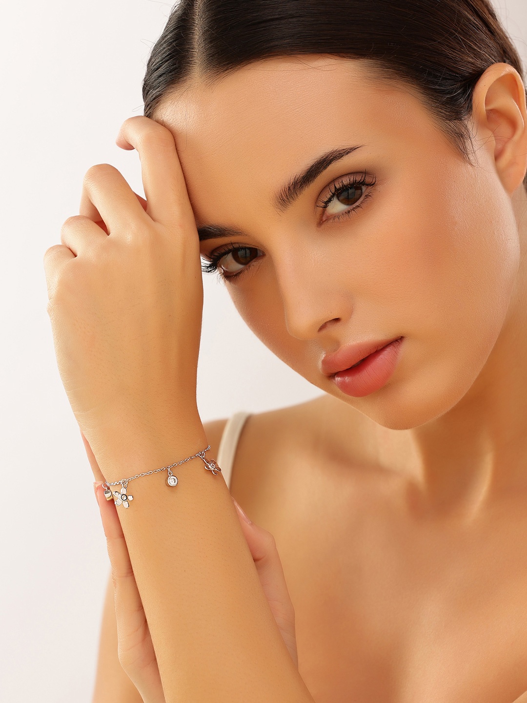 

JUPRA Women Silver Cubic Zirconia Rhodium-Plated Link Bracelet