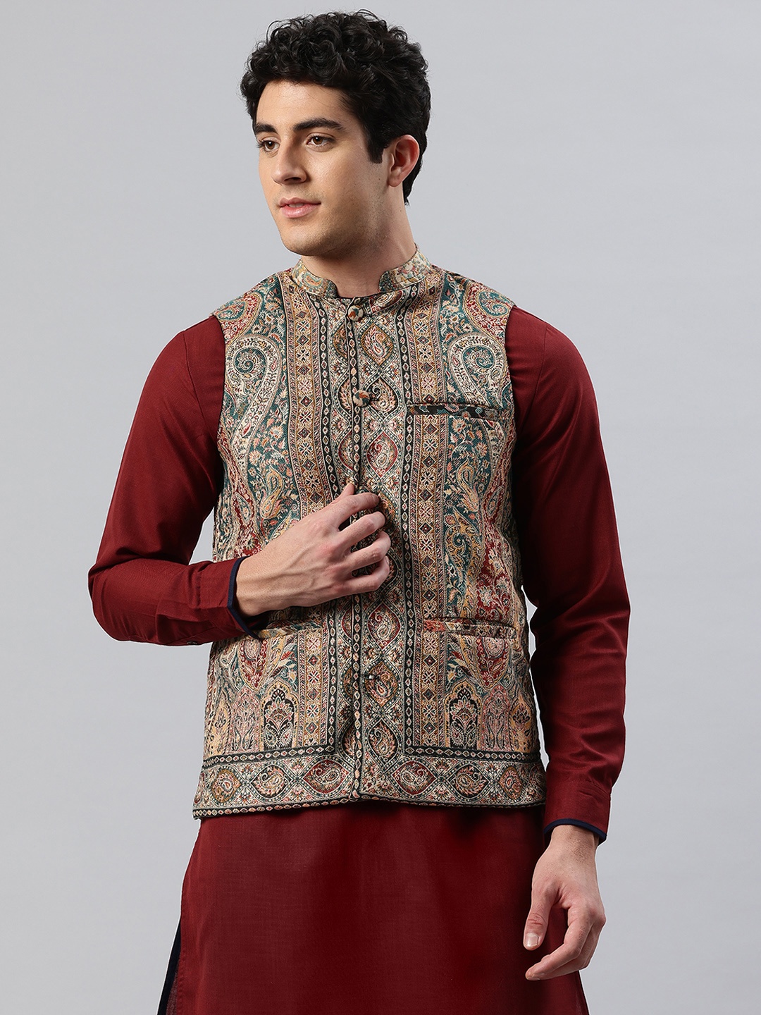 

SWI Stylish Men Ethnic Motifs Nehru Jacket, Black