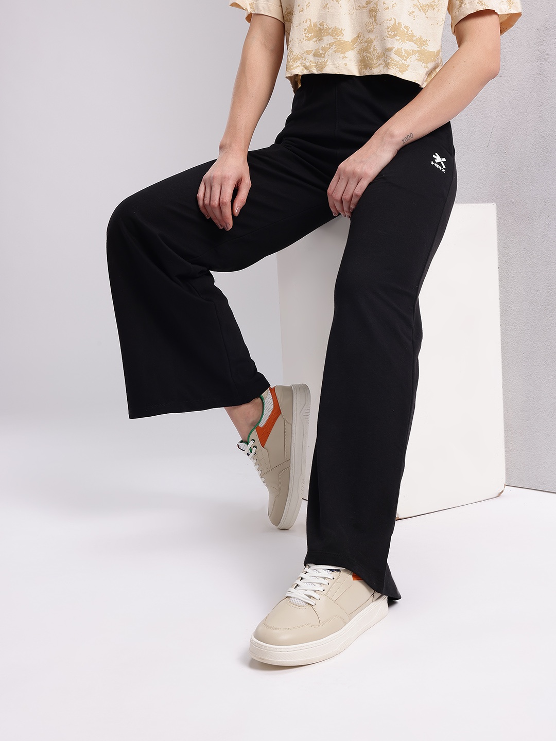 

HRX by Hrithik Roshan Women Lifestyle Track Pants, Black