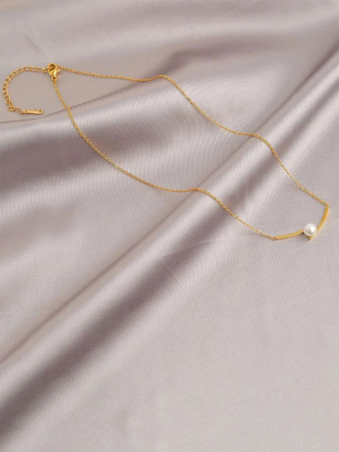 

DressBerry Gold-Plated Necklace