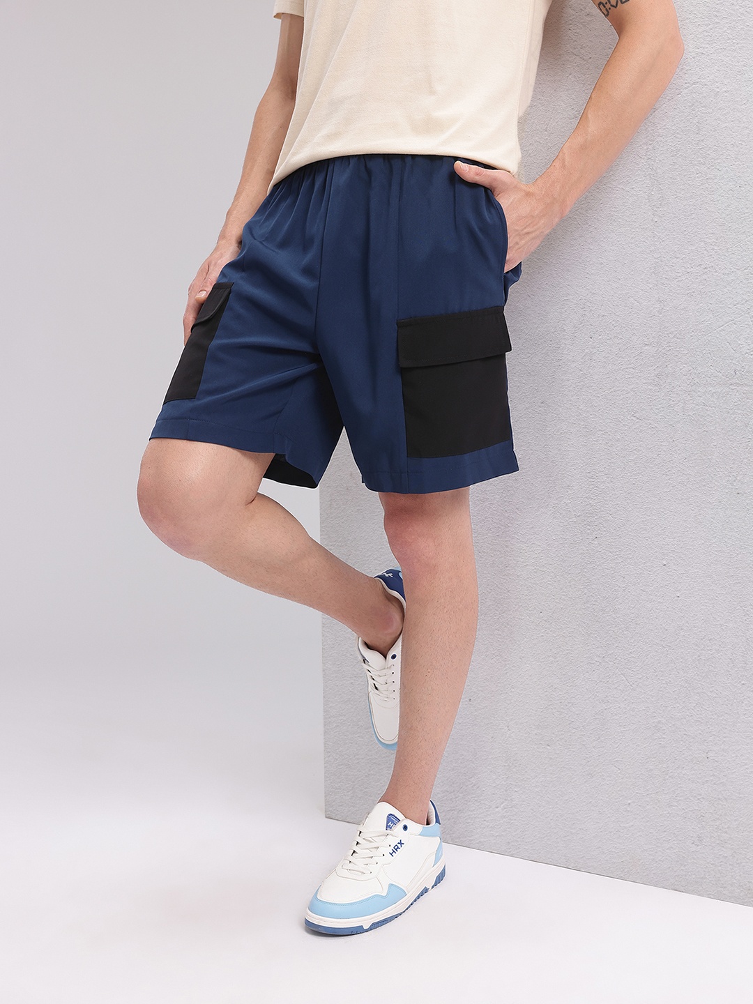 

HRX by Hrithik Roshan Men Colourblocked Mid-Rise Cargo-Style Lifestyle Shorts, Navy blue