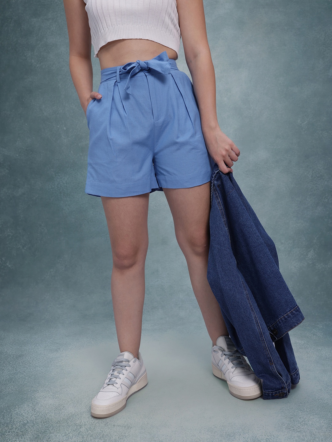 

The Roadster Life Co. Women Mid Rise Regular Fit Shorts, Blue