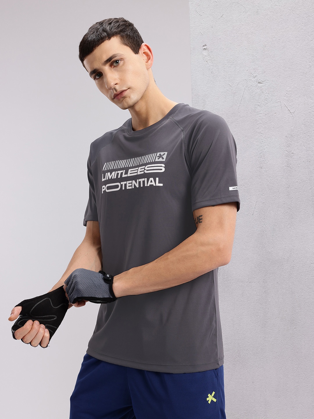 

HRX by Hrithik Roshan Typography Print Raglan Sleeves Training T-shirt, Grey
