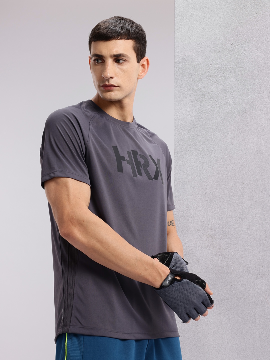 

HRX by Hrithik Roshan Rapid-Dry Brand Logo Print Drop-Shoulder Sleeves Training T-shirt, Grey