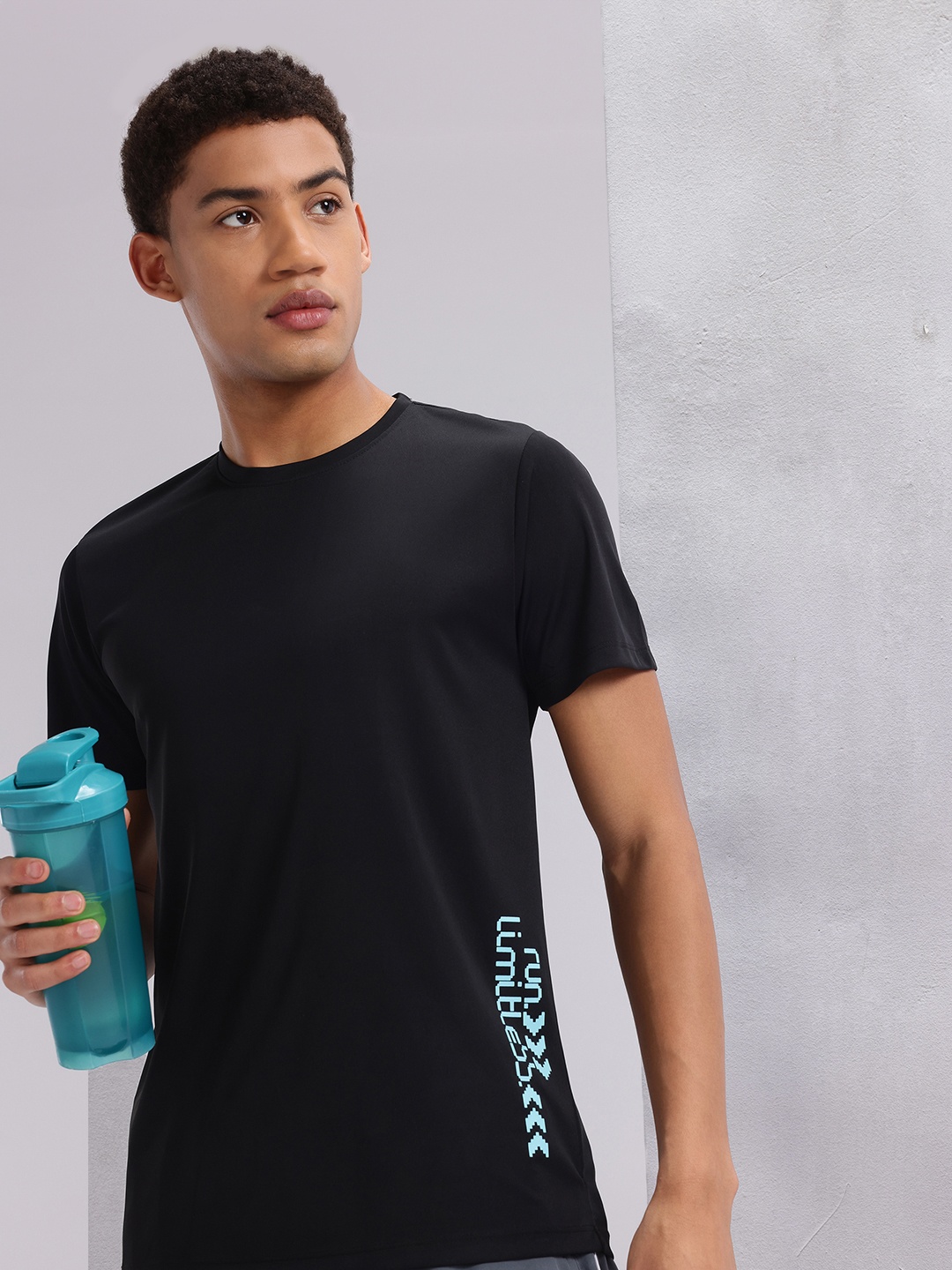 

HRX by Hrithik Roshan Rapid-Dry Running T-shirt, Black