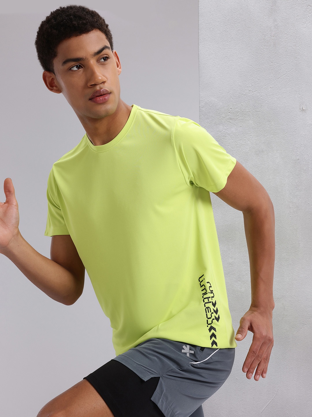 

HRX by Hrithik Roshan Rapid-Dry Running T-shirt, Fluorescent green