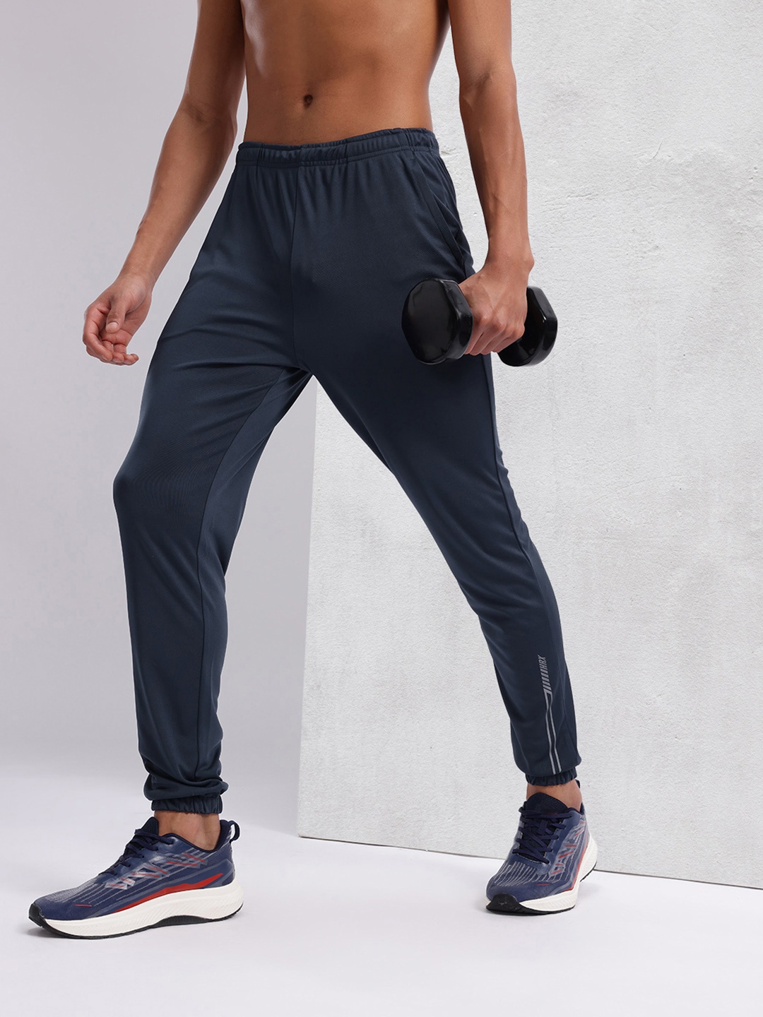 

HRX by Hrithik Roshan Men Rapid-Dry Training Joggers With Reflective Detail, Navy blue