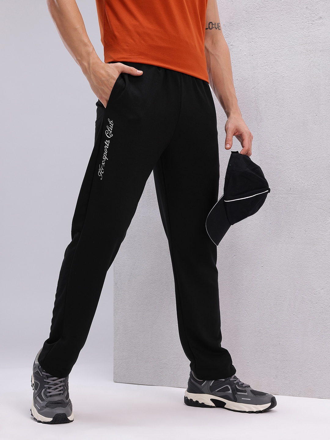 

HRX by Hrithik Roshan Men Typography Detail Regular Fit Lifestyle Track Pants, Black