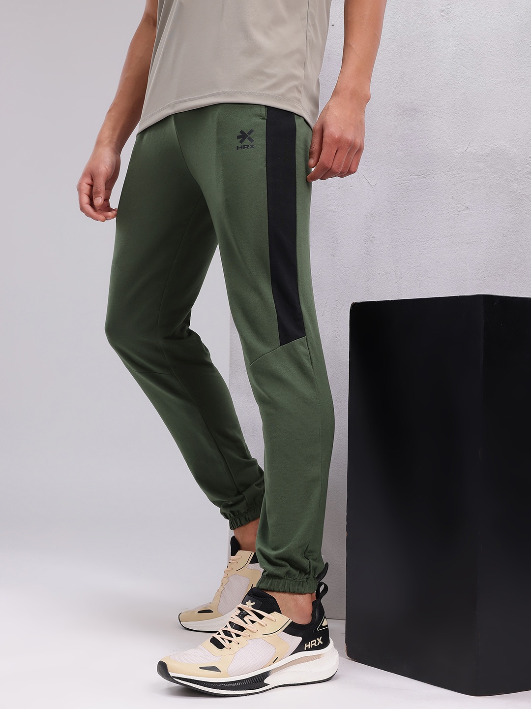 

HRX by Hrithik Roshan Men Lifestyle Track pants, Green