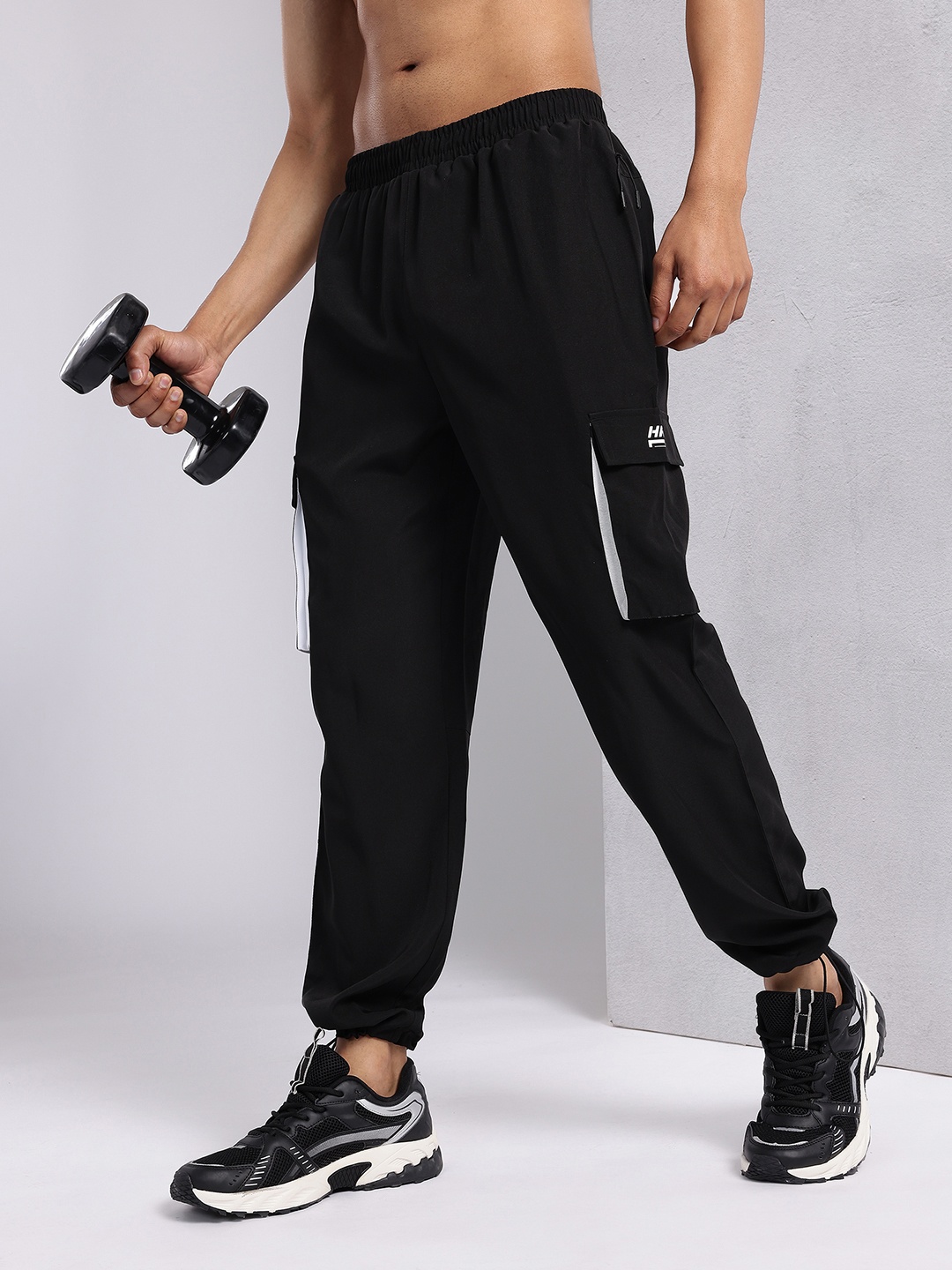 

HRX by Hrithik Roshan Men Rapid-Dry Training Cargo-Style Joggers, Black