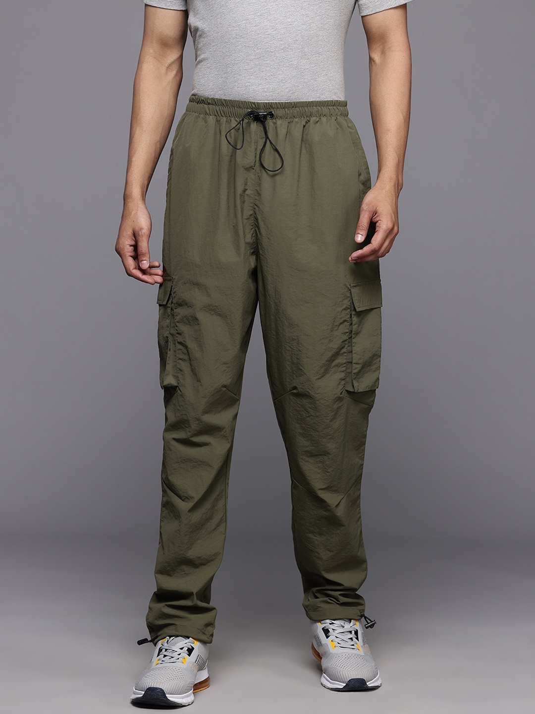 

HRX by Hrithik Roshan Lifestyle Men Cargo-Style Joggers, Olive