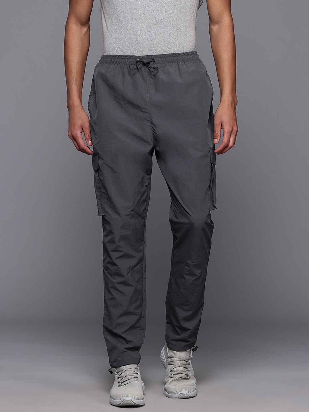 

HRX by Hrithik Roshan Lifestyle Men Cargo-Style Joggers, Grey