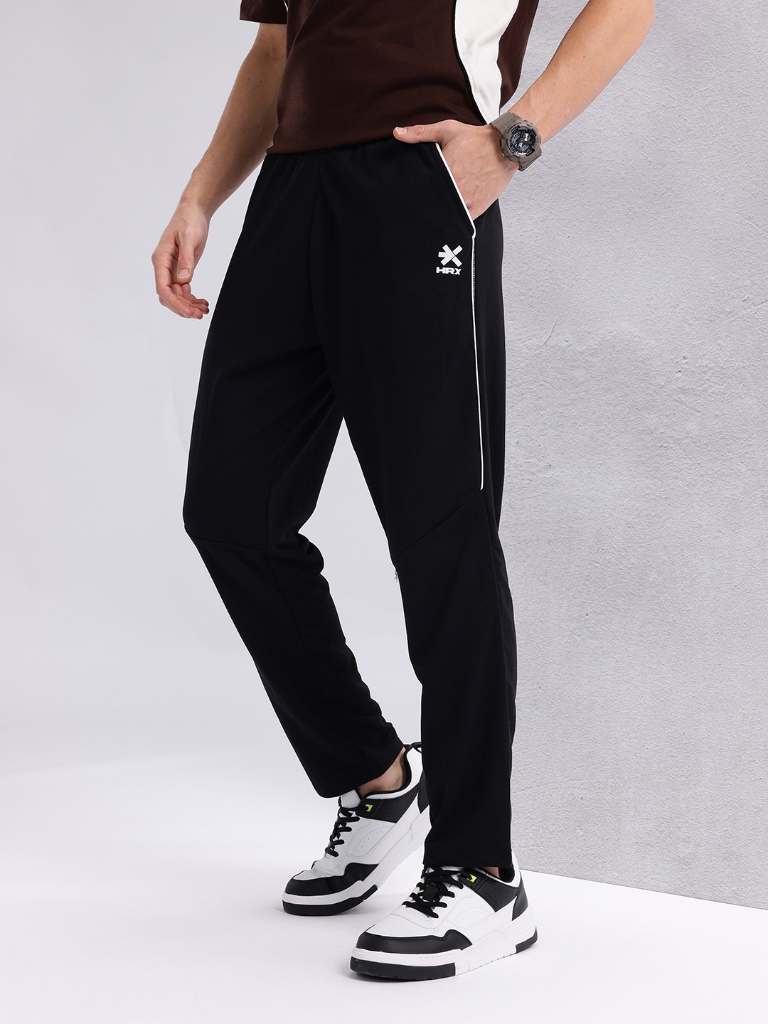 

HRX by Hrithik Roshan Men Regular Fit Track pants, Black