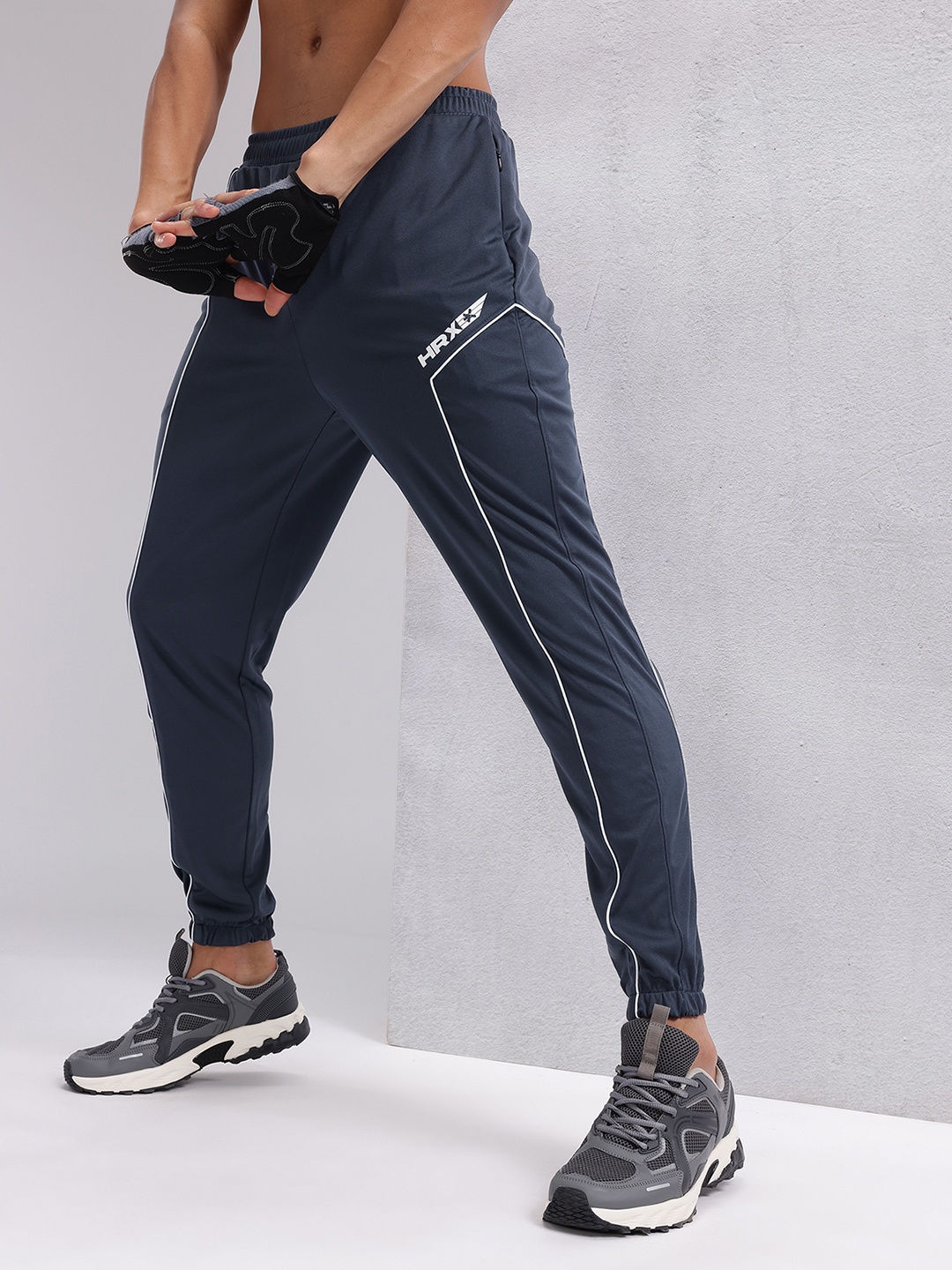 

HRX by Hrithik Roshan Men Contrast Piping Rapid-Dry Training Joggers, Navy blue