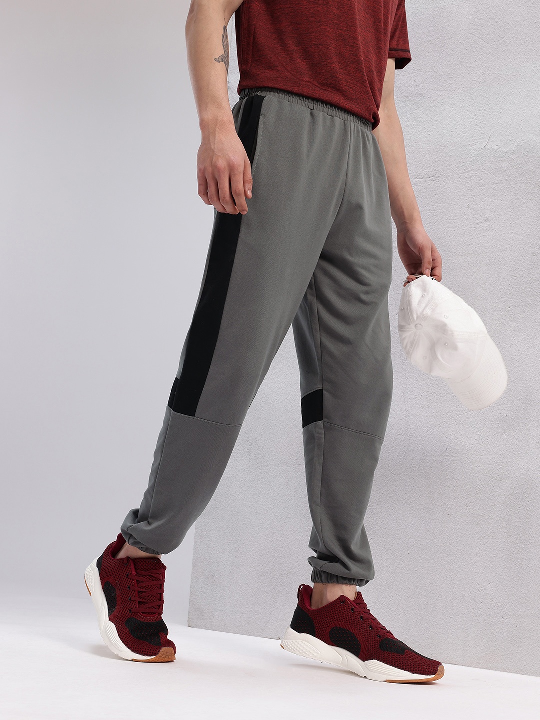 

HRX by Hrithik Roshan Men Paneled Lifestyle Joggers, Grey