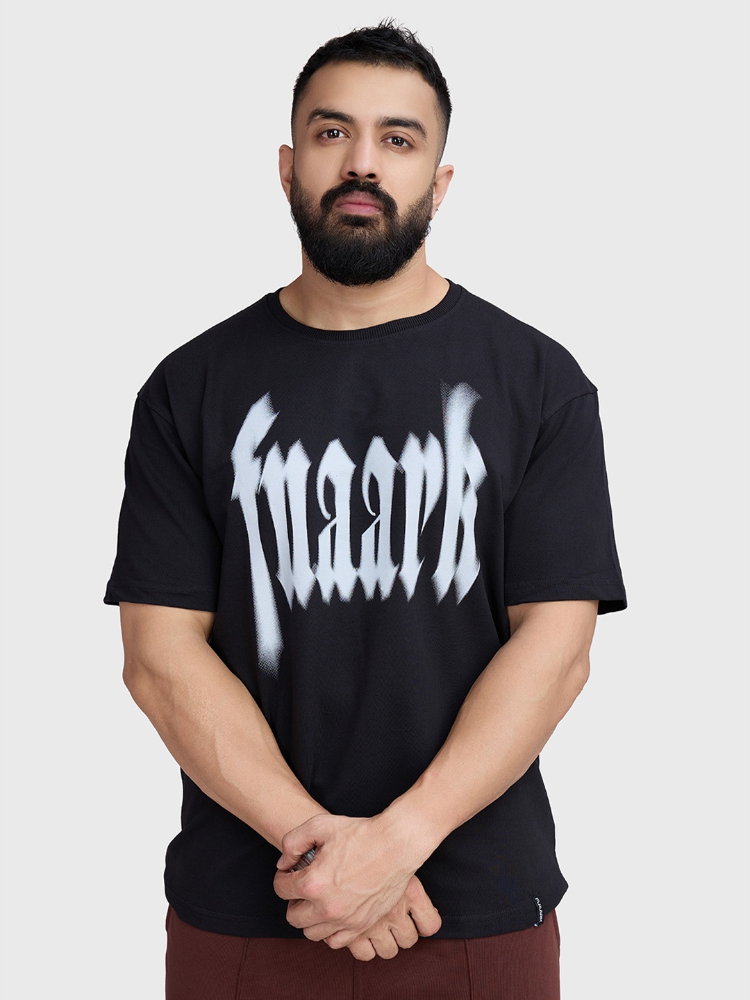 

FUAARK Men Typography Printed Anti Odour Pockets T-shirt, Black
