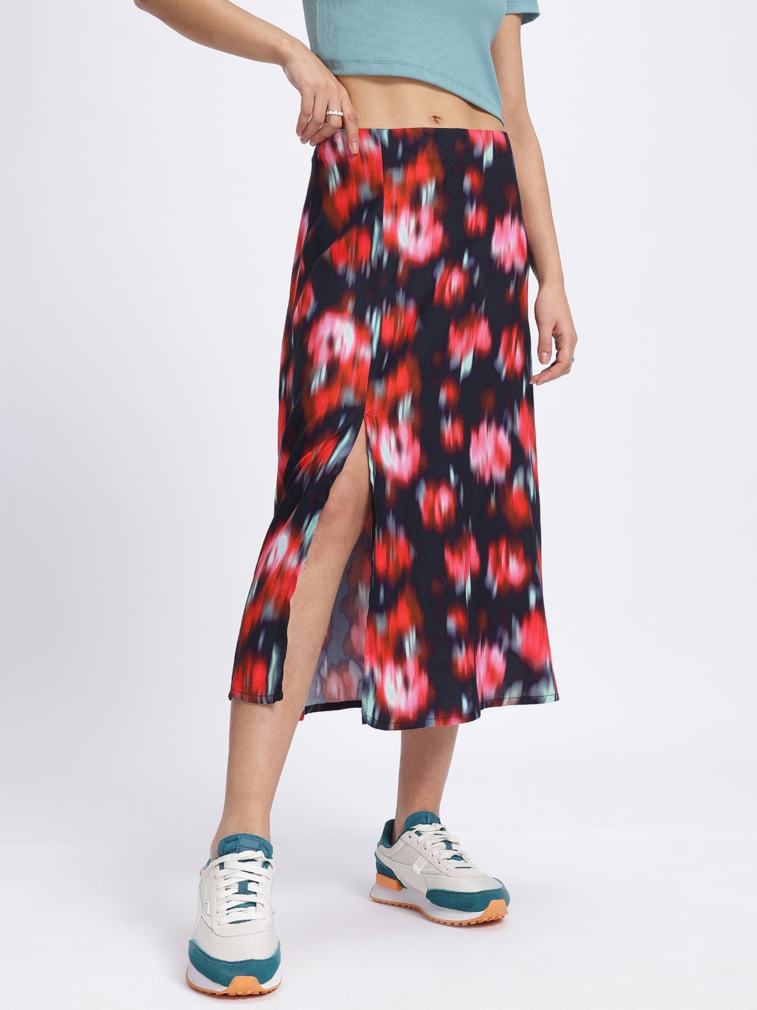 

glitchez Artsy Abstracts Printed Side Slit Midi Skirt, Black
