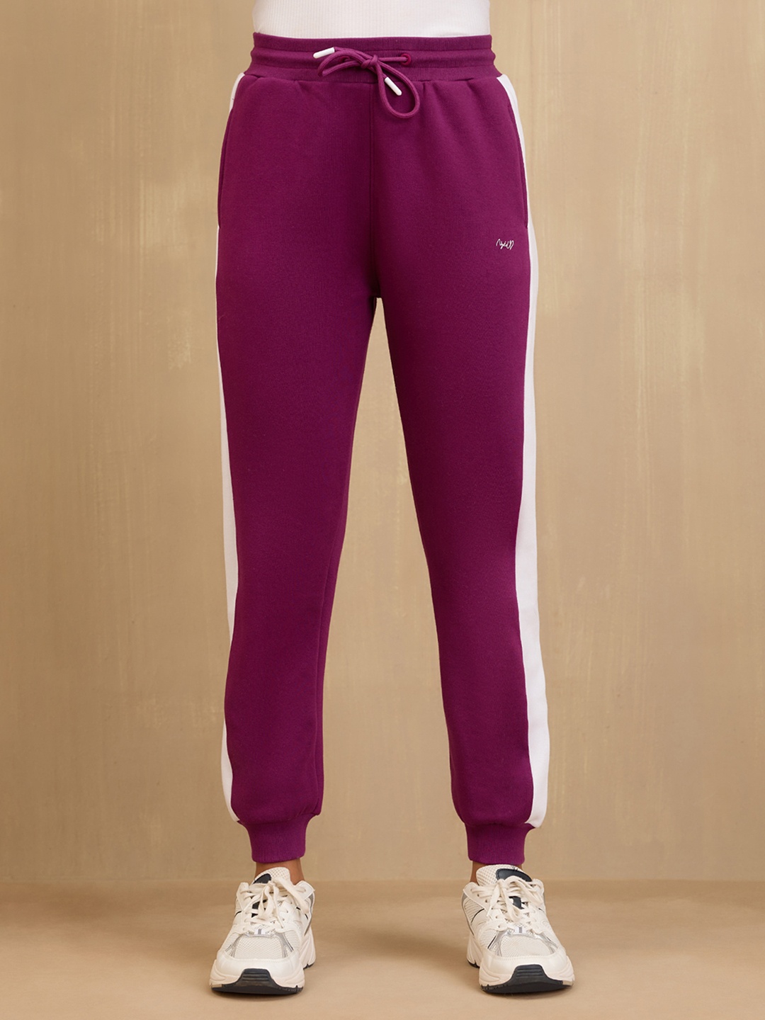 

Nykd Women Regular Fit Track Pants, Maroon