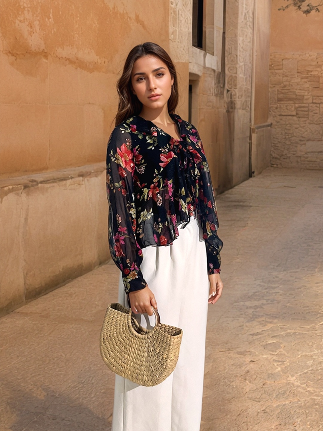 

Stylecast X Hersheinbox Floral Printed Puff Sleeve Ruffles Top, Black