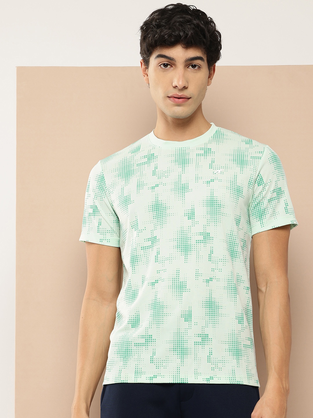 

Alcis Men Printed Slim Fit T-shirt, Green