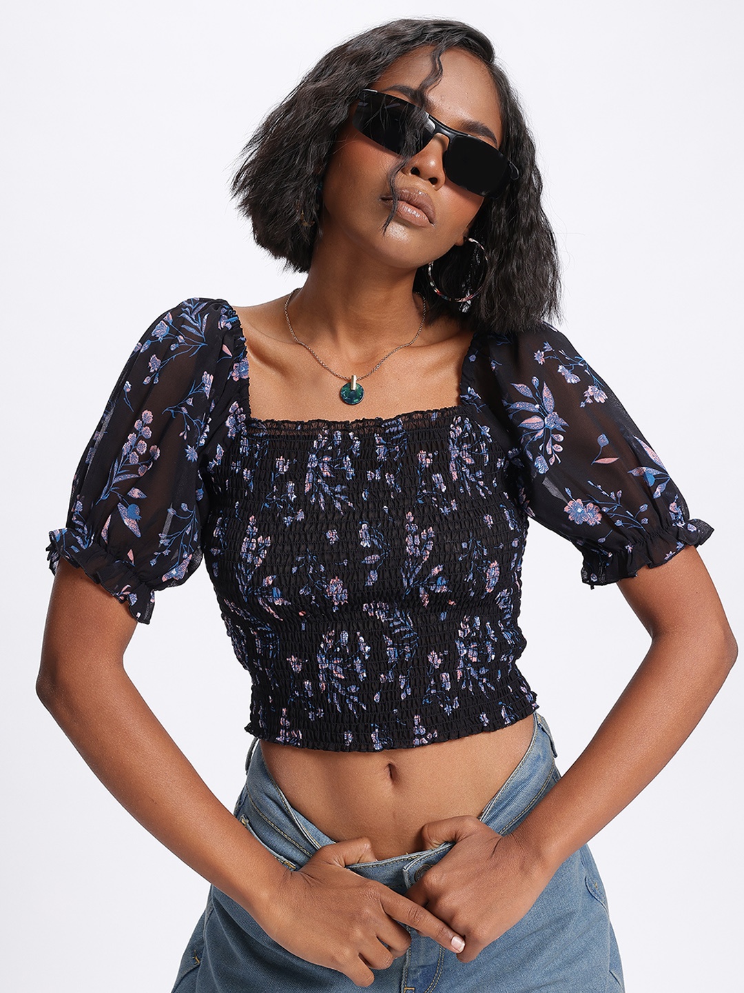 

glitchez Summer Seersucker Floral Printed Puff Sleeves Crop Fitted Top, Black