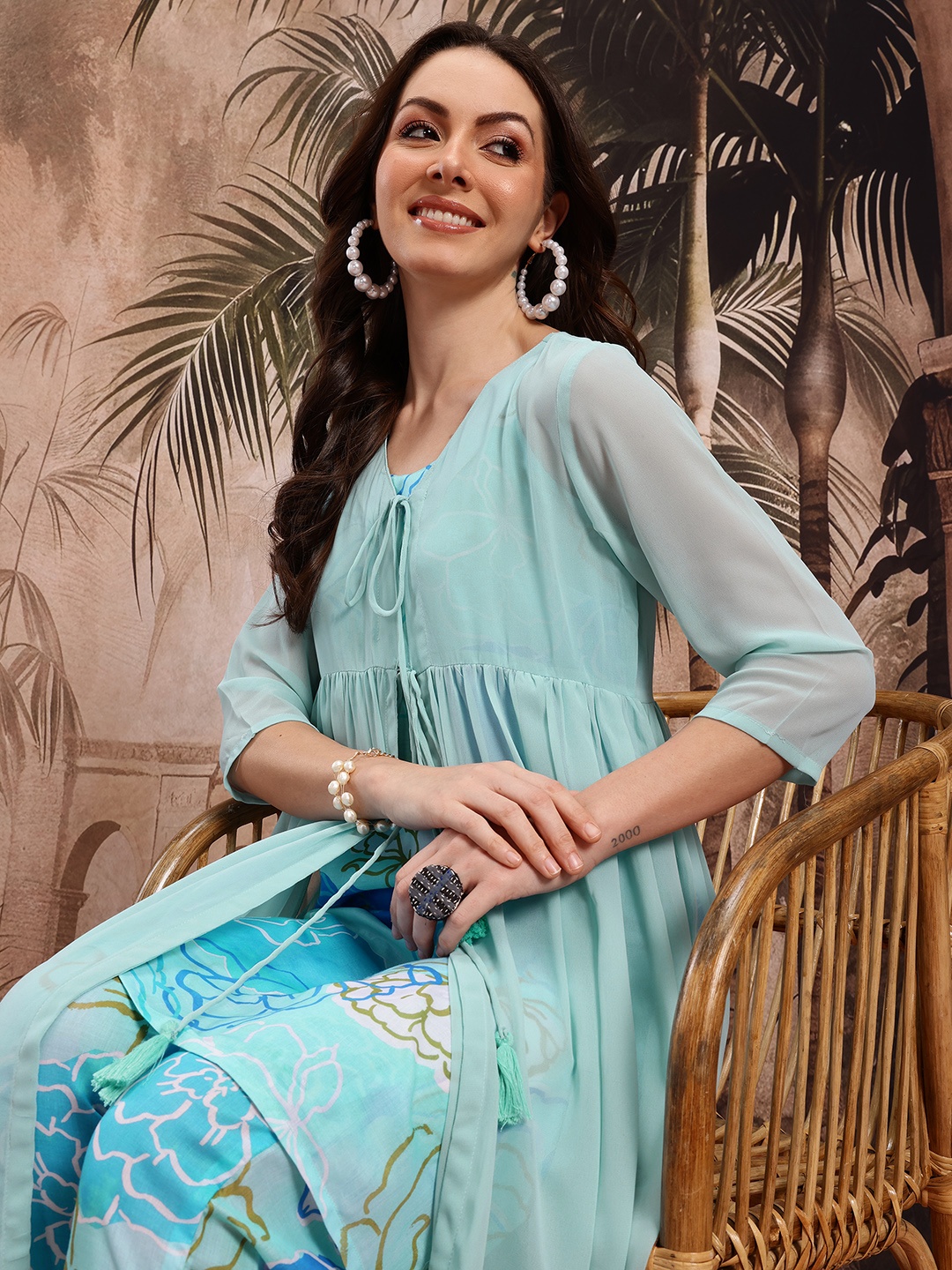 

Sangria Floral Printed Layered Kurta With Trousers, Blue