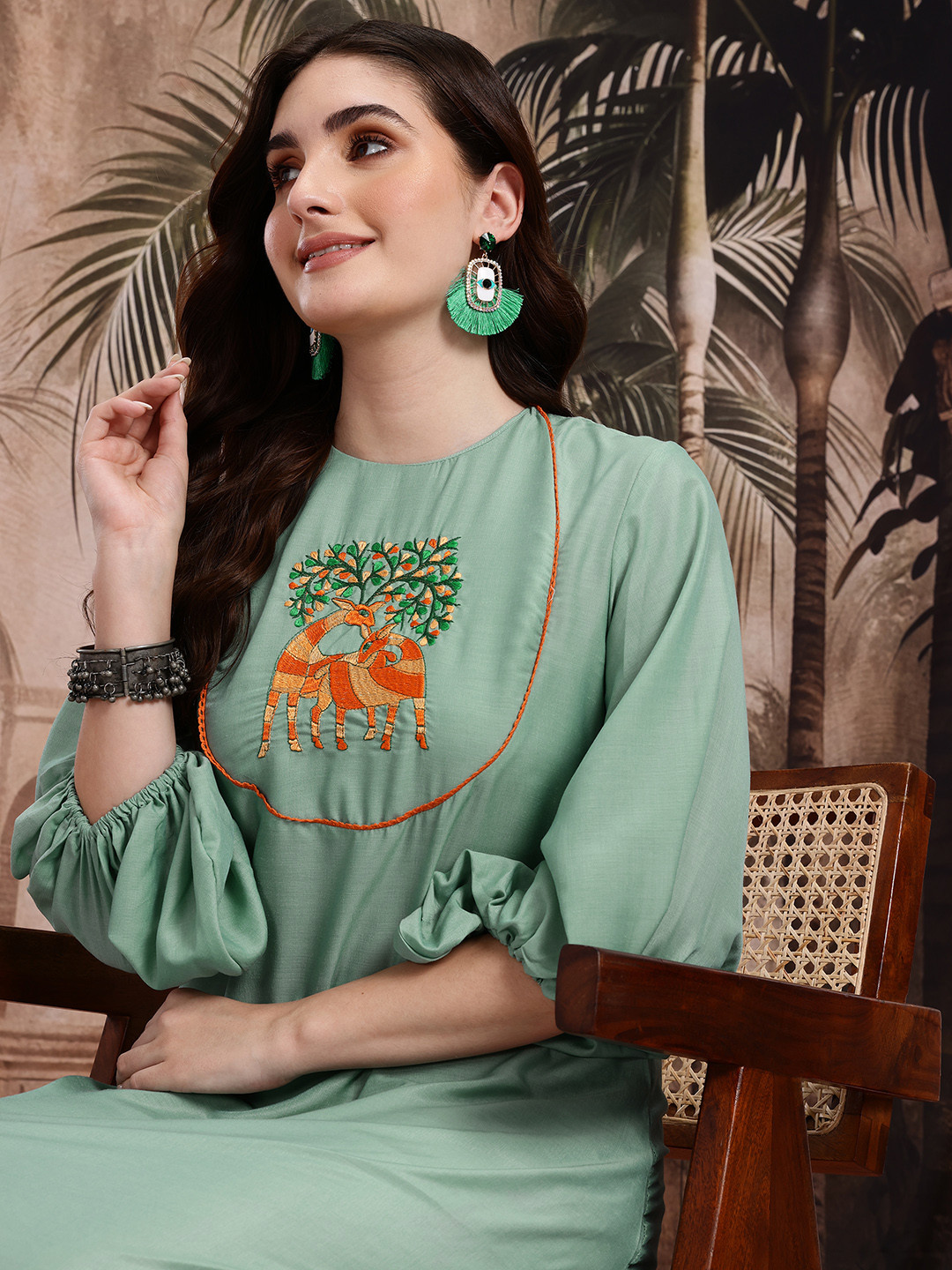 

Sangria Tribal Embroidered Kurta with Trousers, Green
