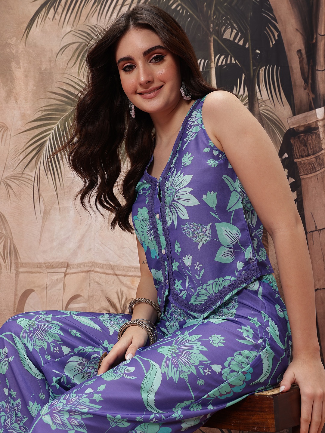 

Sangria Floral Printed Top With Palazzos, Blue