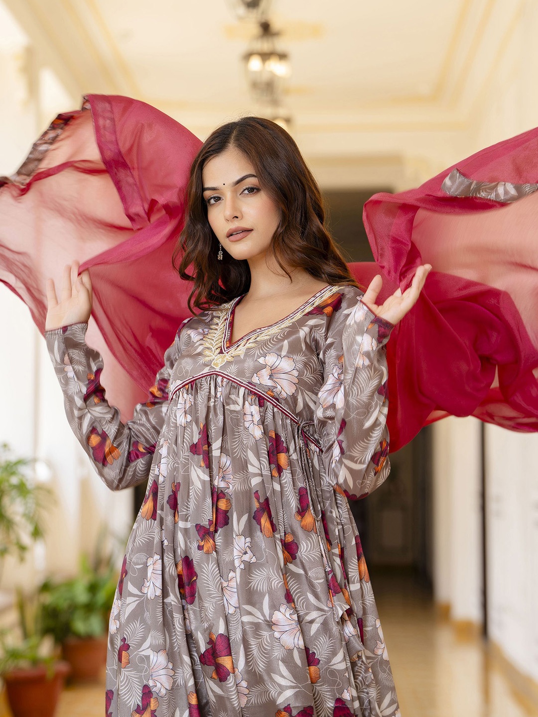 

EthniFlair Floral Embroidered Empire Aari Work Kurta with Palazzo & Dupatta, Brown