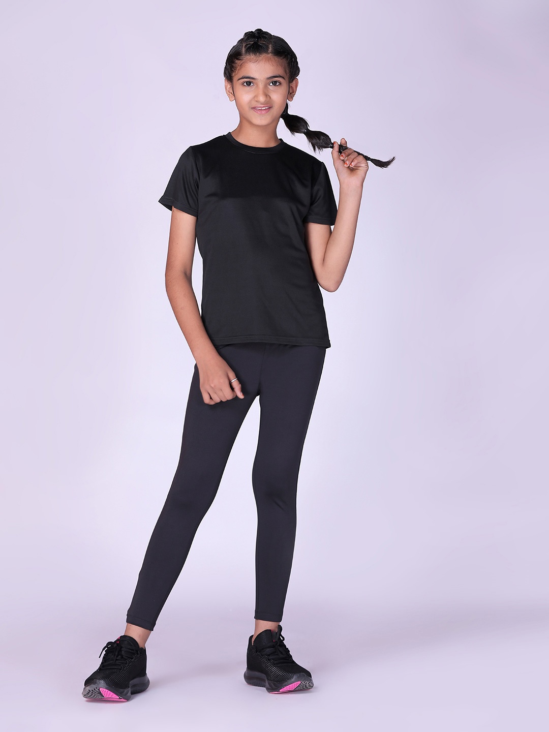 

UMILDO Girls Round Neck Short Sleeves T-Shirt With Legging, Black