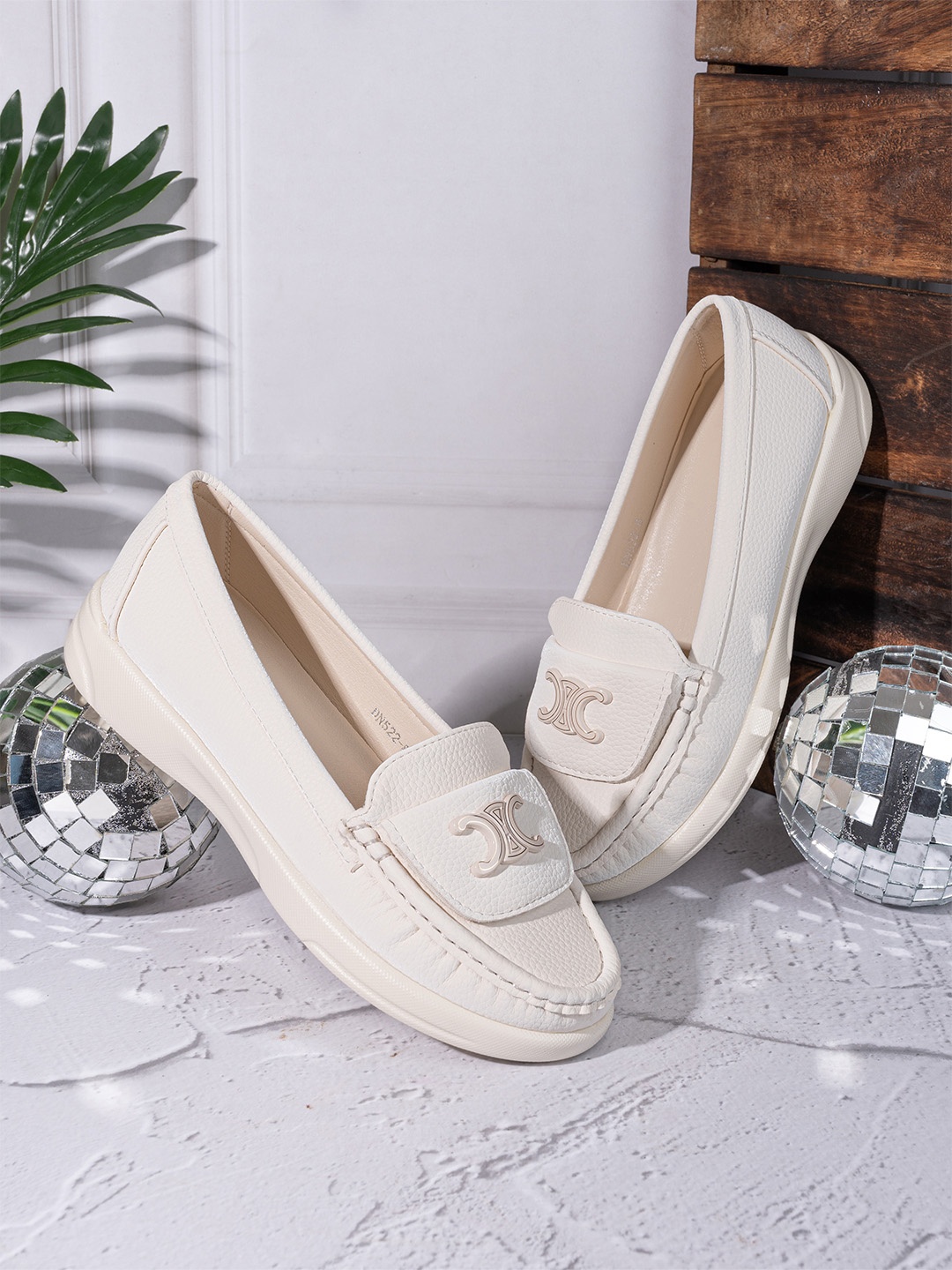 

BRISKERS Women Gromad Lofty Luxe Round Toe Comfort Insole Lightweight Loafers, Off white