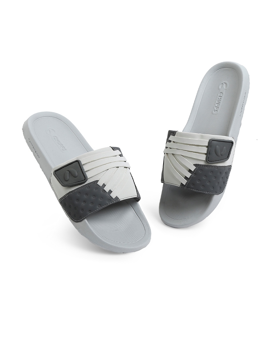 

CHUPPS Men Colourblocked Sliders, Grey