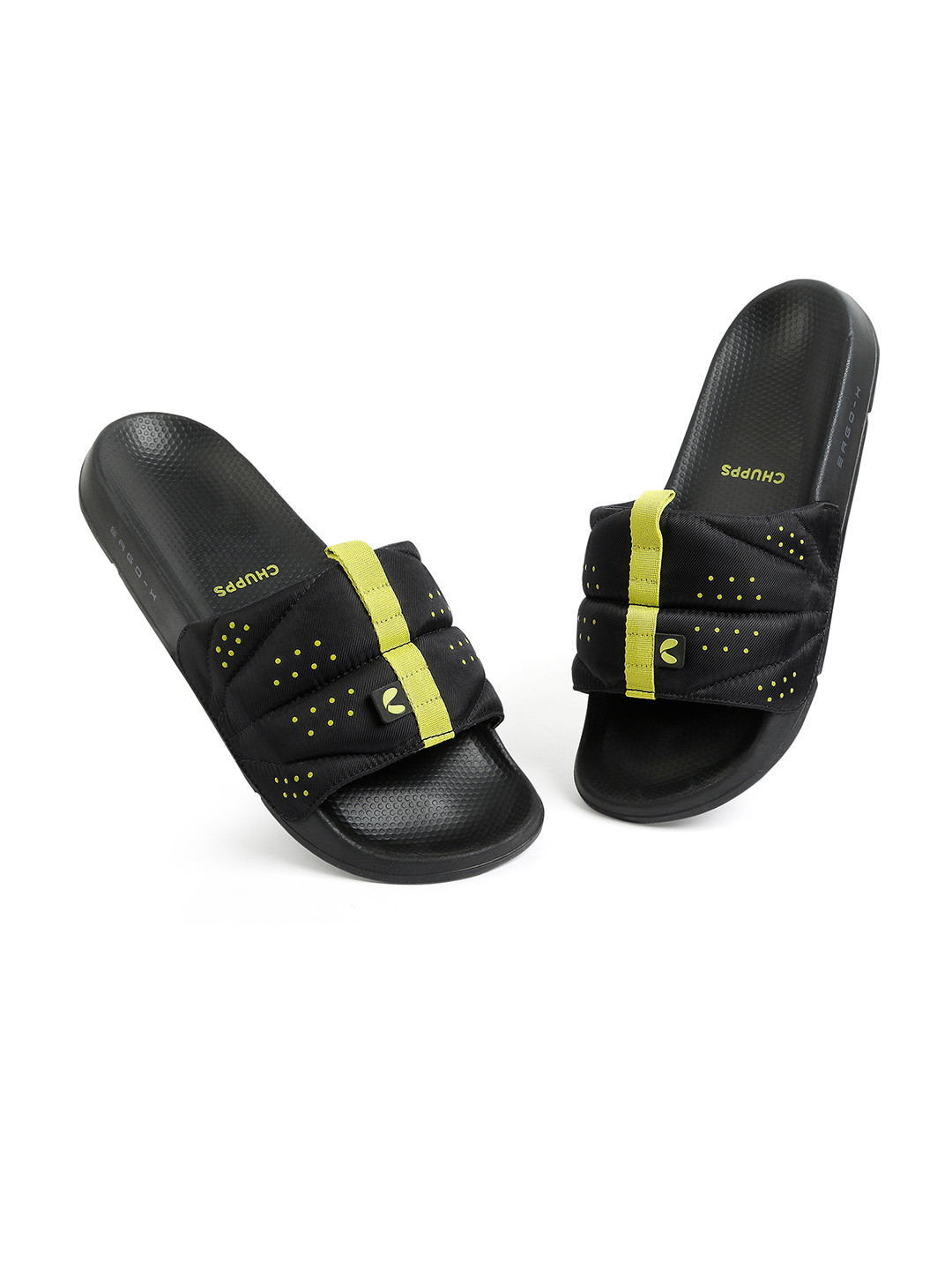 

CHUPPS Men Printed Sliders, Black