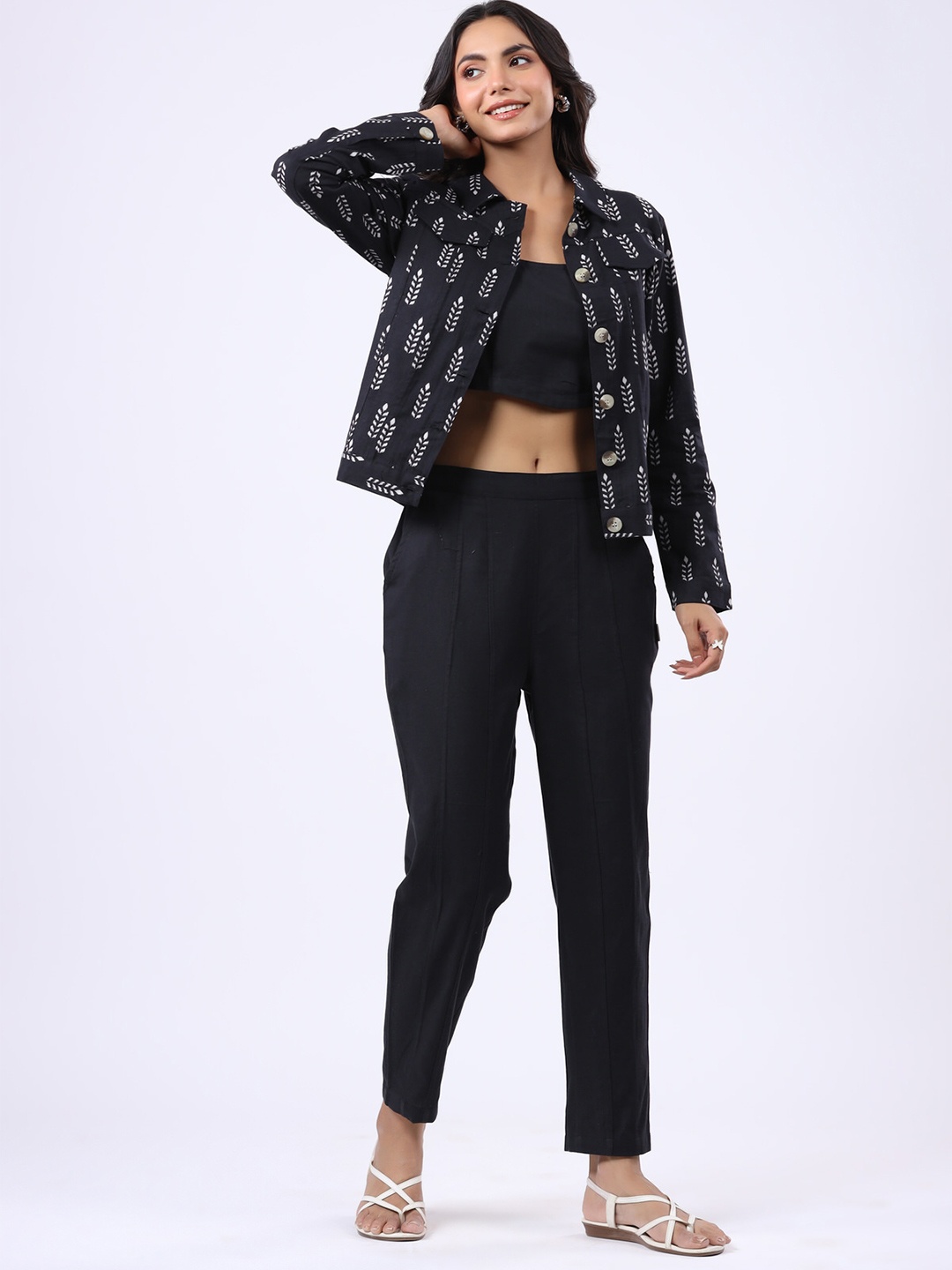 

JISORA Printed Pure Cotton Crop Top With Trouser & Jacket, Black