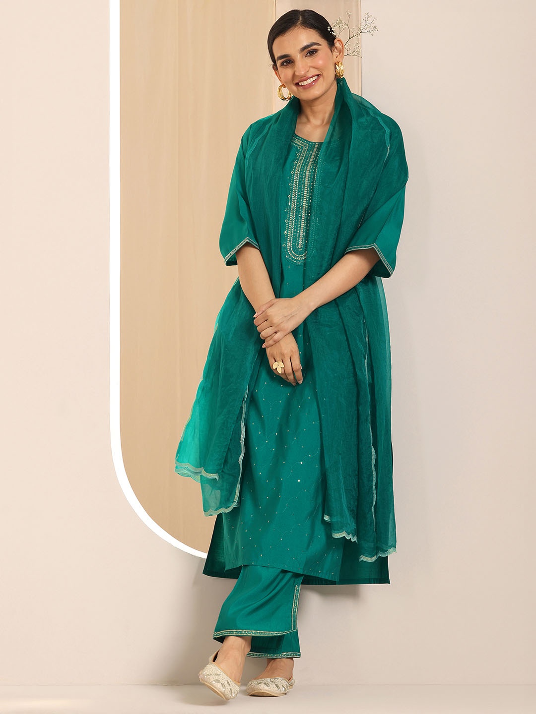 

Libas Ethnic Motifs Kurta With Trousers & Dupatta, Green
