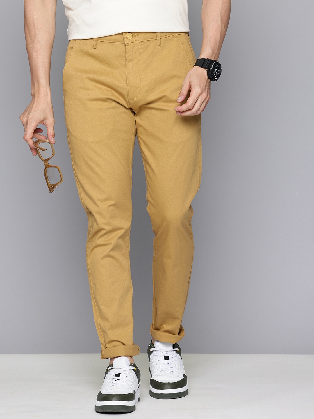 

Levis Men Slim Tapered Fit Chinos Trousers, Khaki