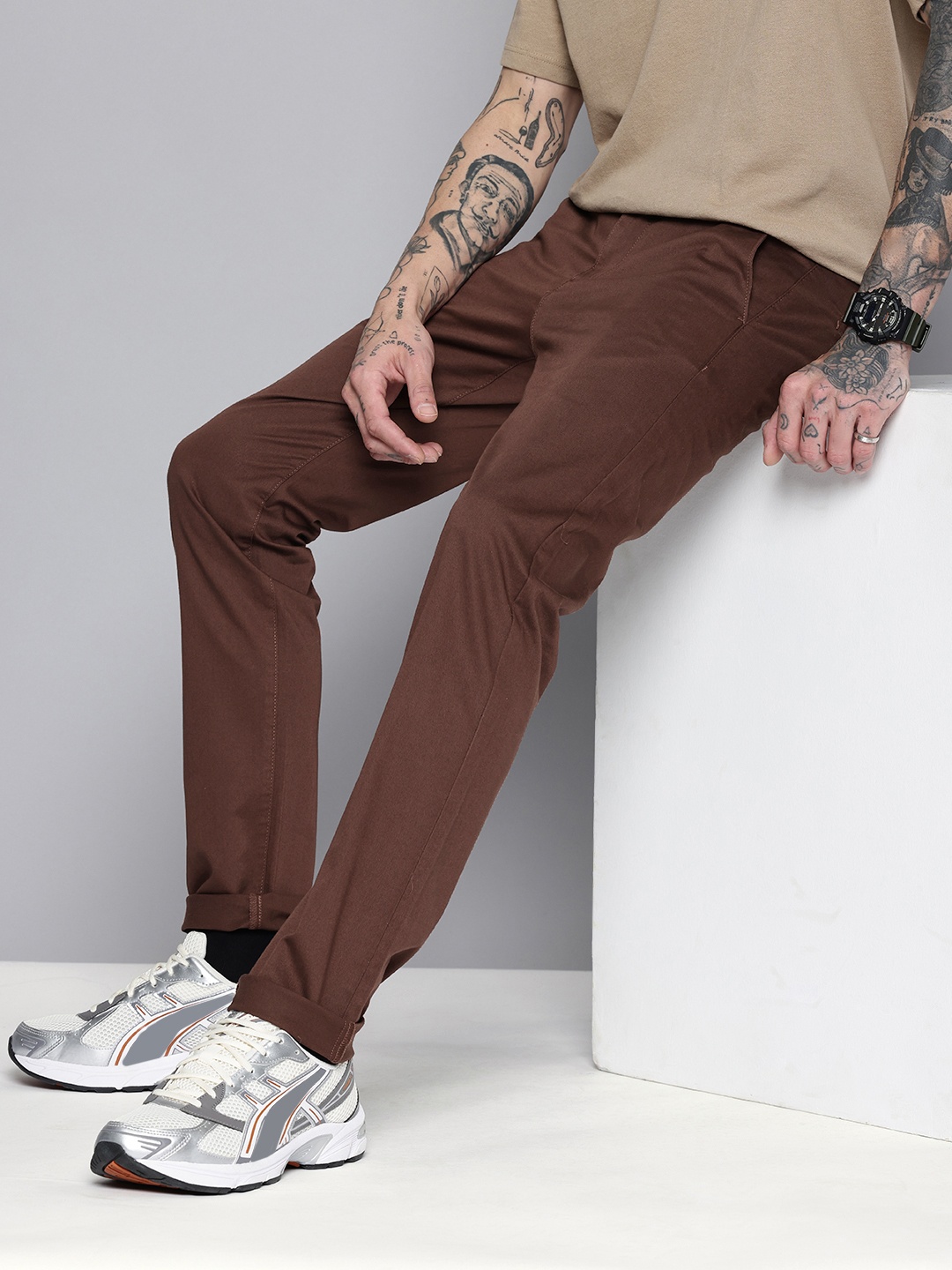 

Levis Men Tapered Fit Chinos Trousers, Brown
