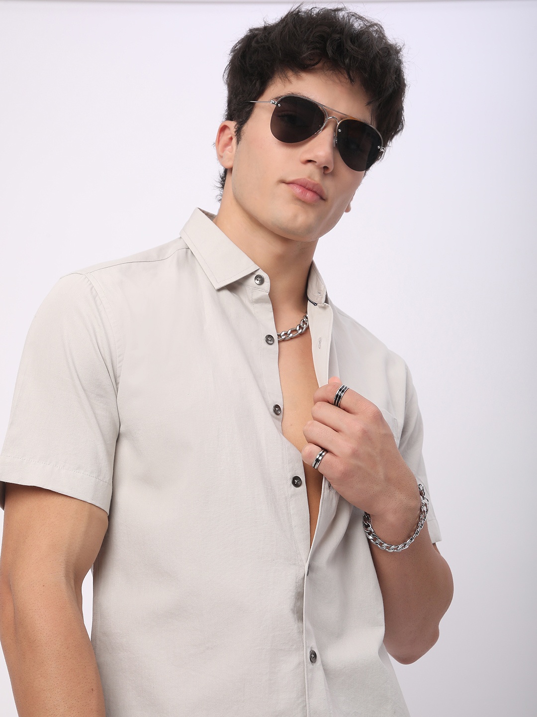 

VASTRADO Men Classic Slim Fit Opaque Casual Shirt, Grey
